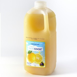 This image is showing 1 translucent bottle of lemon juice